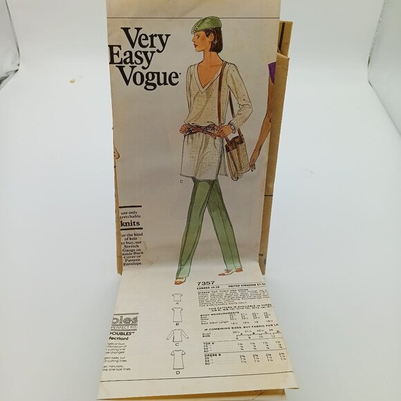 UNCUT Vintage Sewing PATTERN Vogue 7357, Very Easy Ladies 1980s Top Tunic - Picture 1 of 1